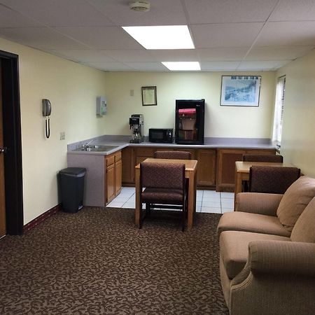 Executive Inn And Suites Dyersburg Εξωτερικό φωτογραφία