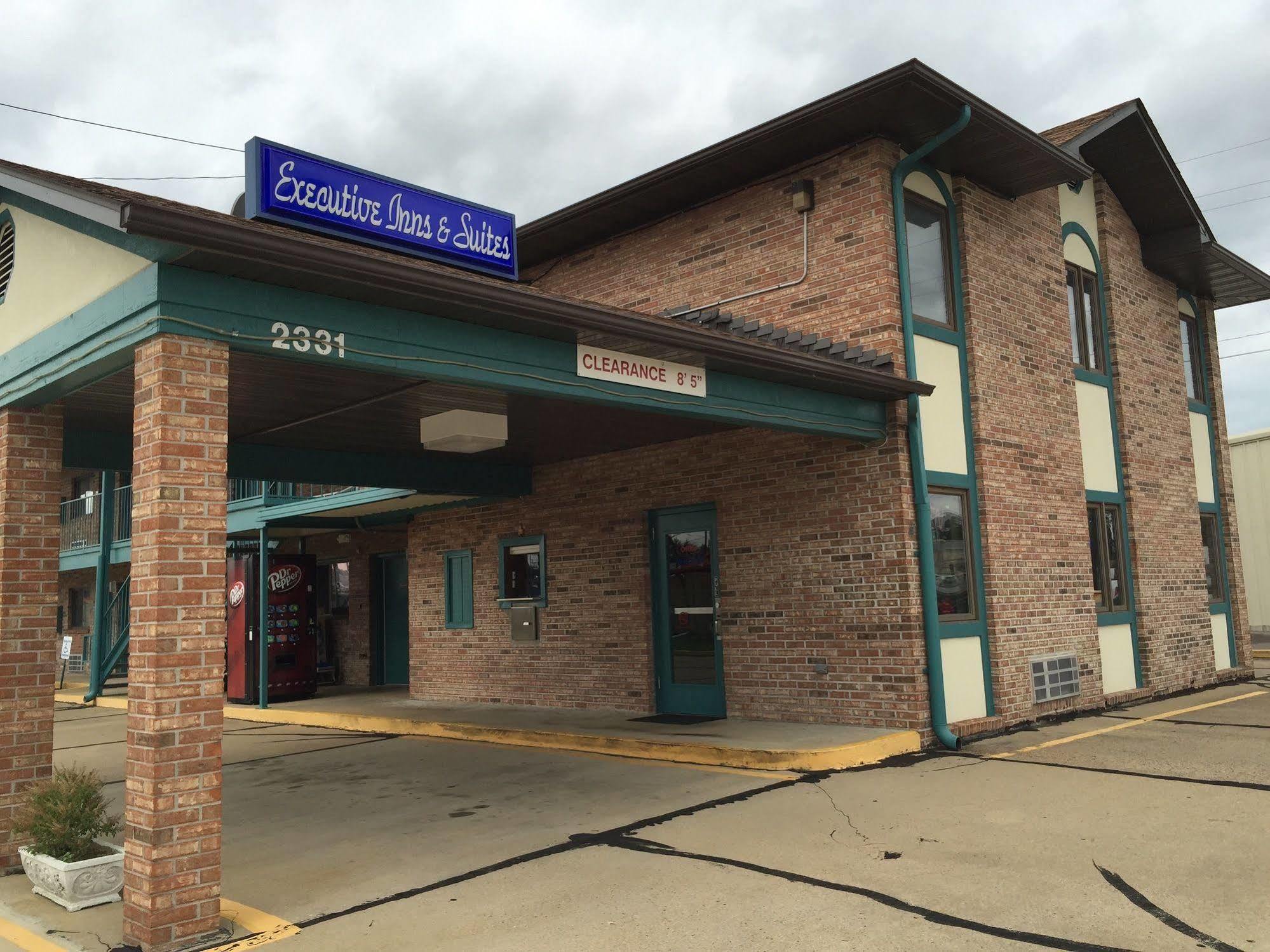 Executive Inn And Suites Dyersburg Εξωτερικό φωτογραφία