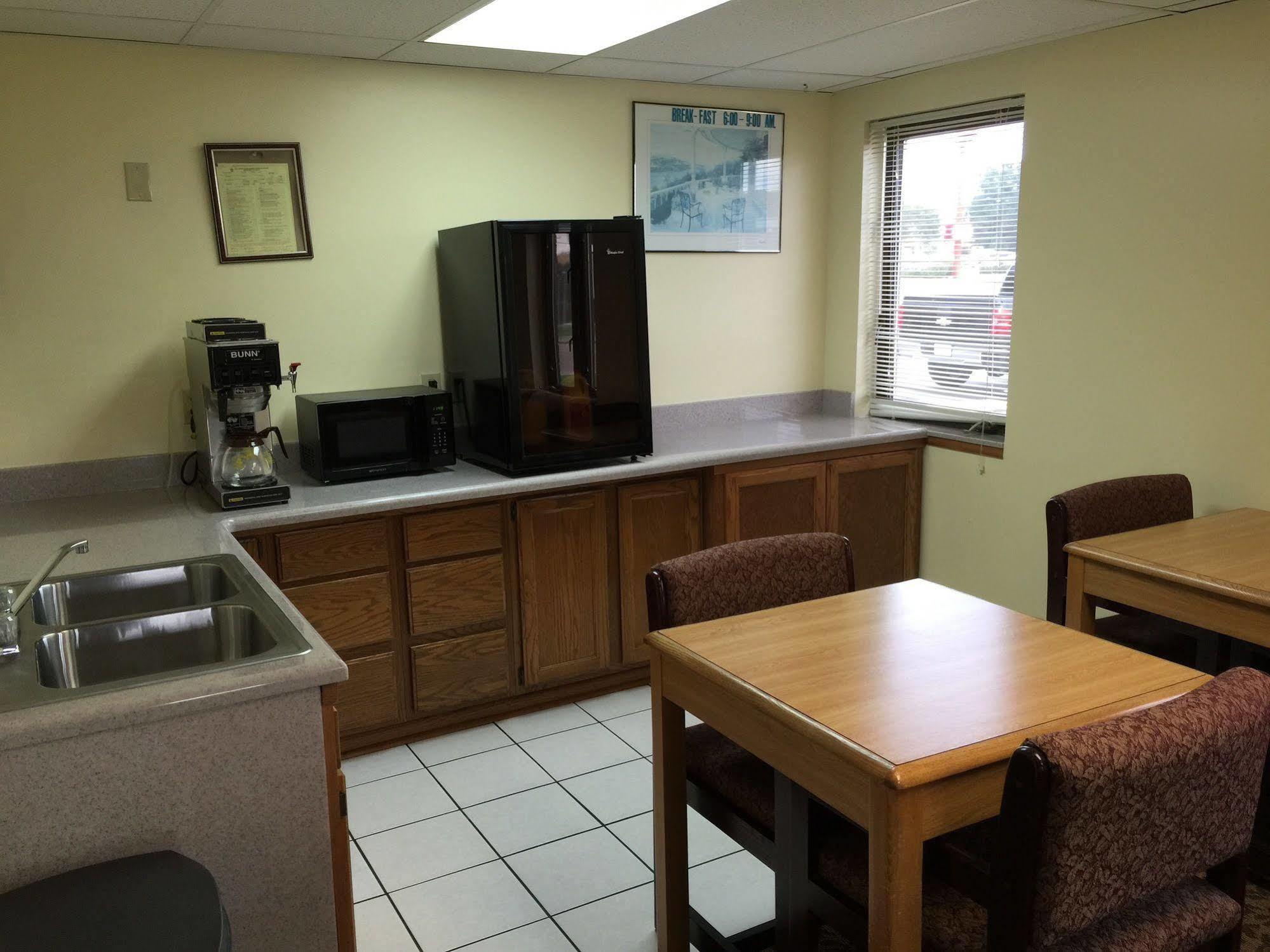 Executive Inn And Suites Dyersburg Εξωτερικό φωτογραφία