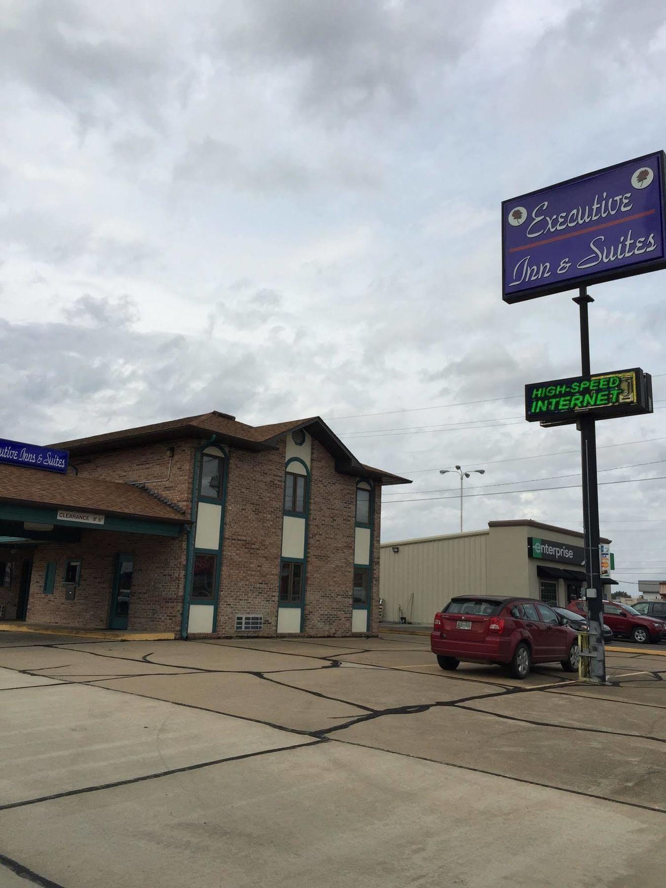 Executive Inn And Suites Dyersburg Εξωτερικό φωτογραφία